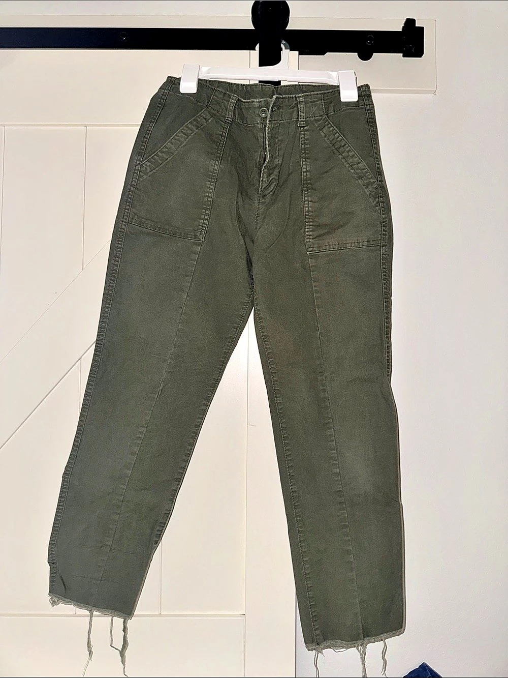 Old Navy Straight Leg Raw Hem Pants in Green Size 6